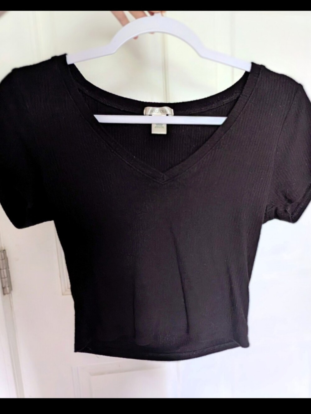 Black V-Neck Ribbed Crop Top - Women